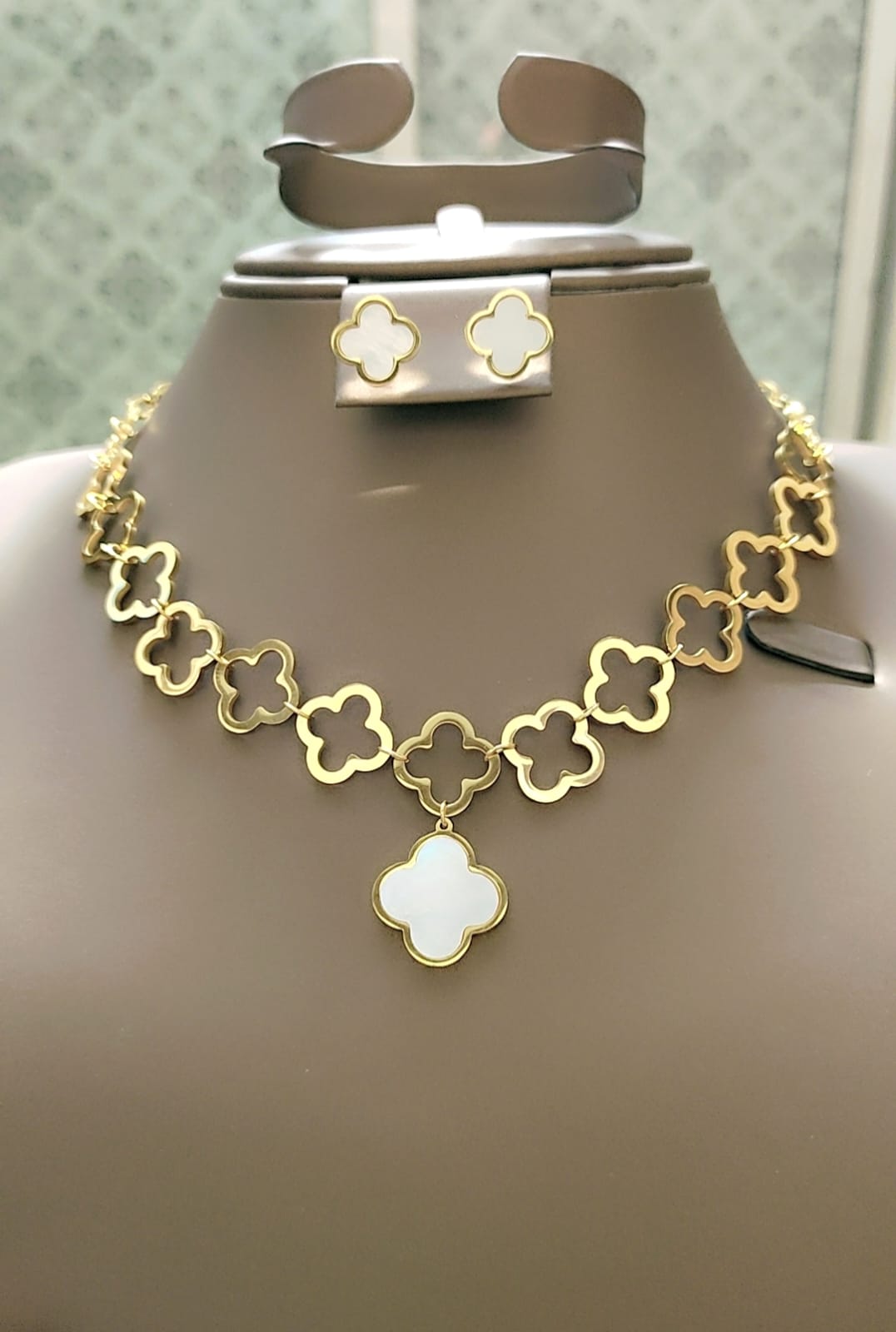 Clover Holo Earring and Necklace Set