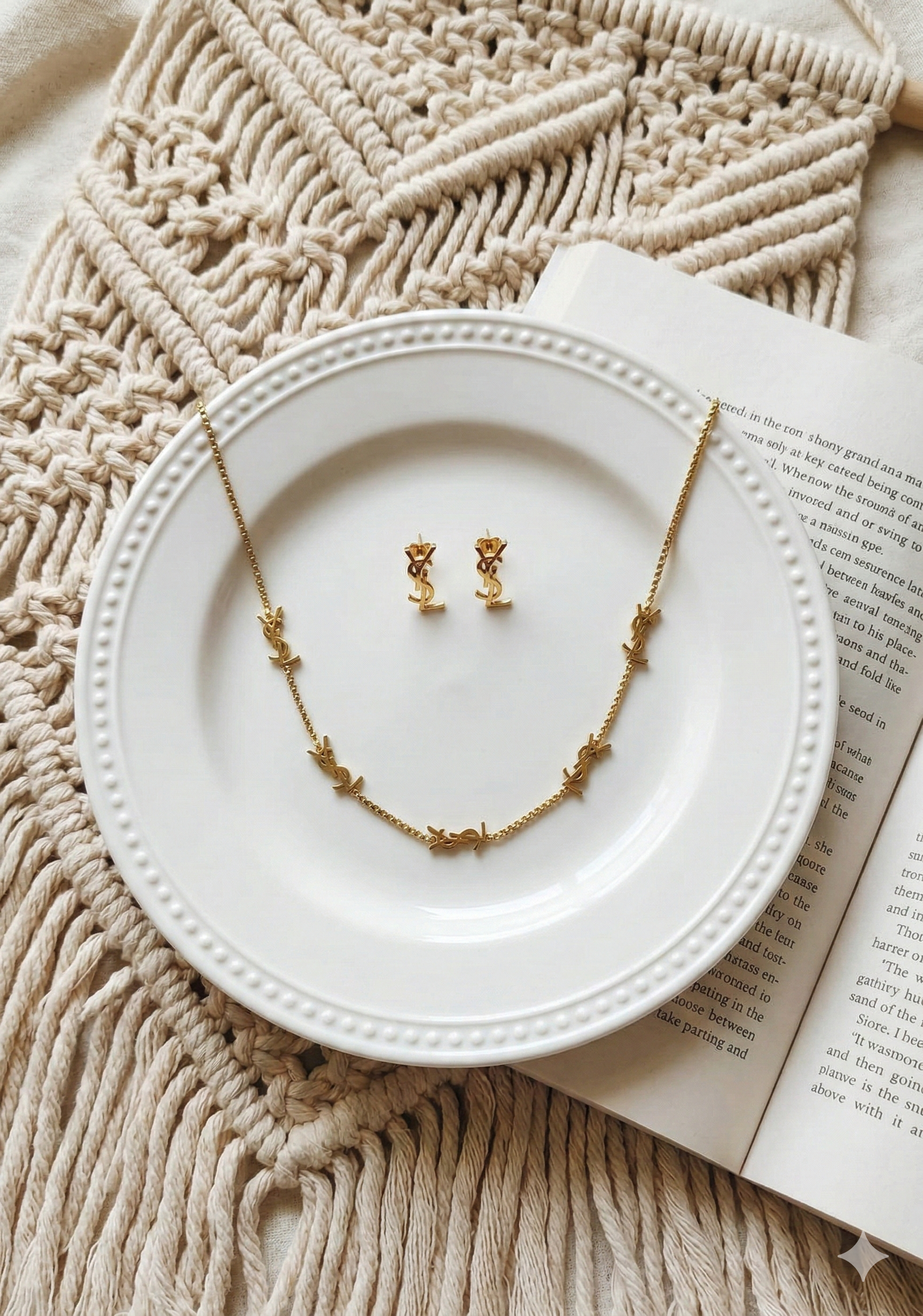 Seints Earring and Necklace Set