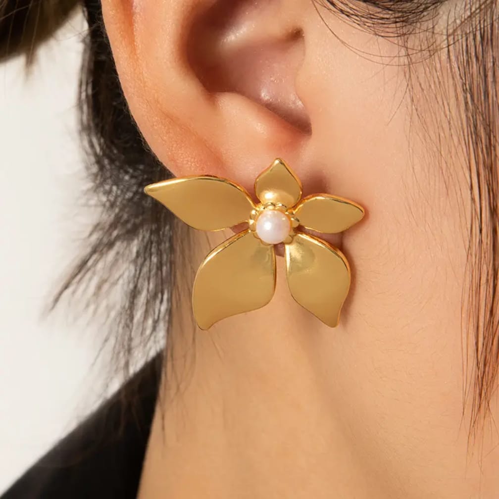 Patel Oyster Earring